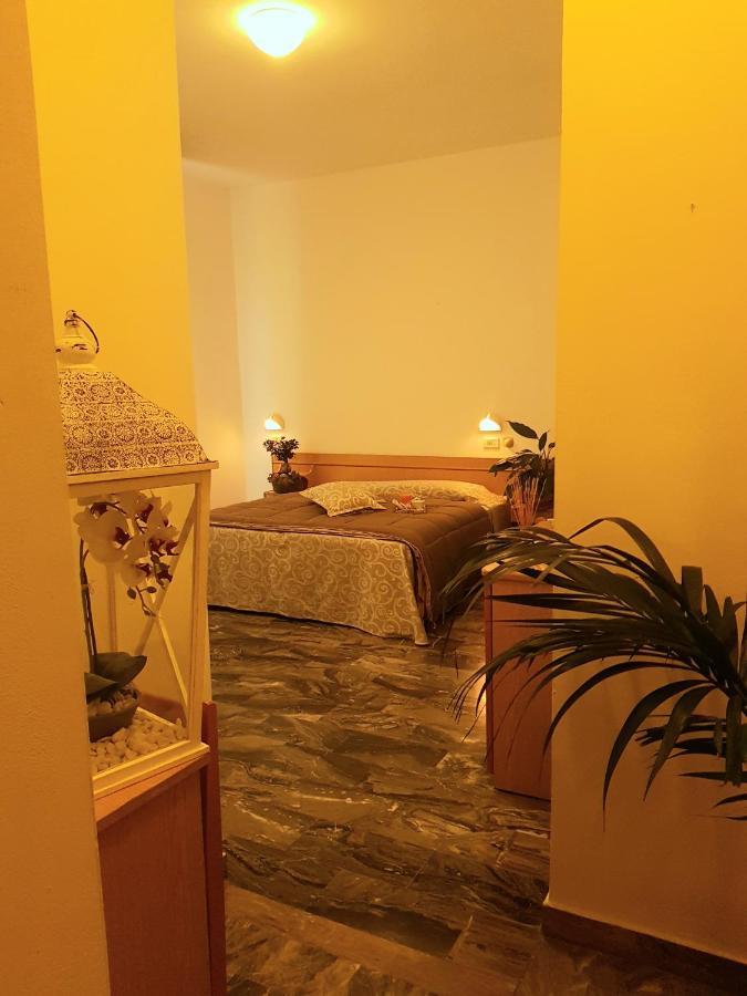 Hotel Romantica Rimini Kültér fotó