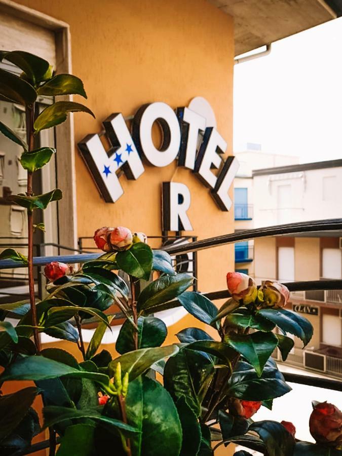 Hotel Romantica Rimini Kültér fotó